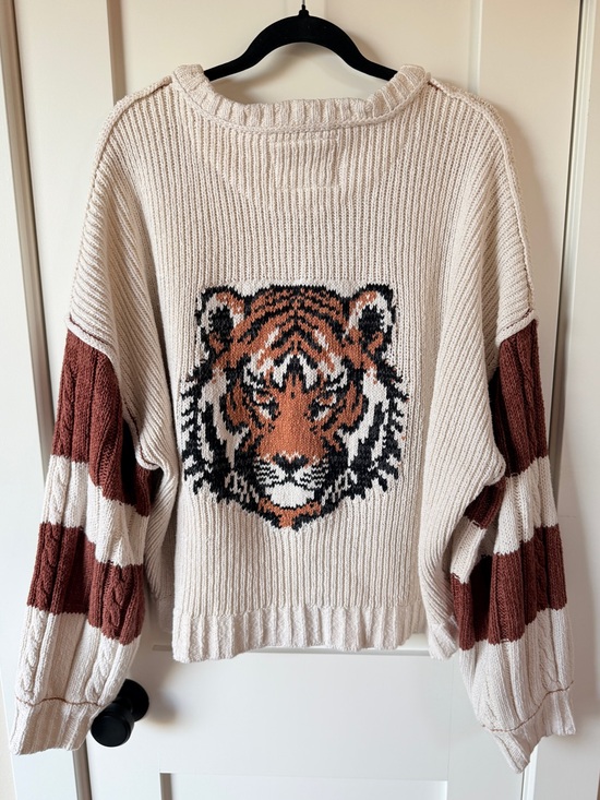 Pilcro Sweaters - Pilcro Cream zip. Down cardigan with Brown Tiger Intarsia sz L